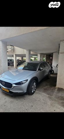 מודעת רכב מאזדה CX-30