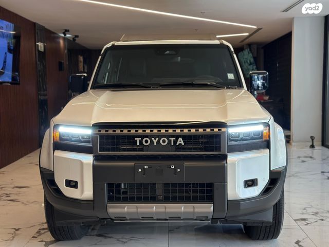 טויוטה לנד קרוזר