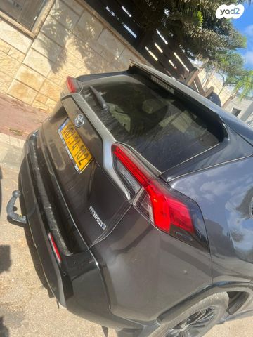 טויוטה RAV4