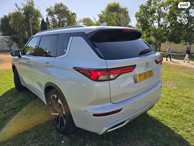 מיצובישי אאוטלנדר