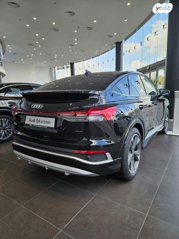 מודעת רכב אאודי Q4 e-tron