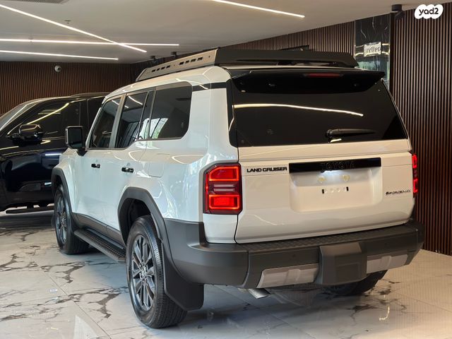 טויוטה לנד קרוזר