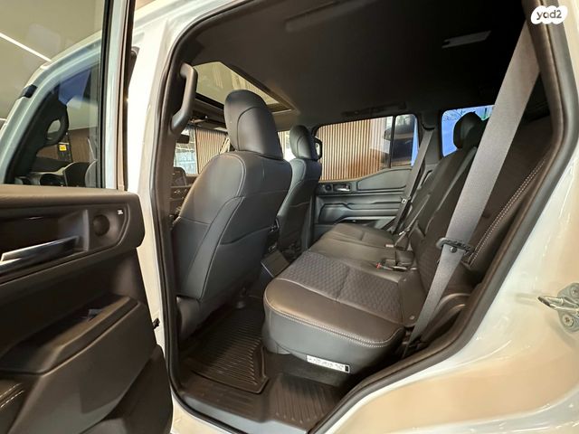 טויוטה לנד קרוזר