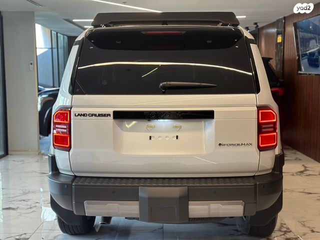 טויוטה לנד קרוזר