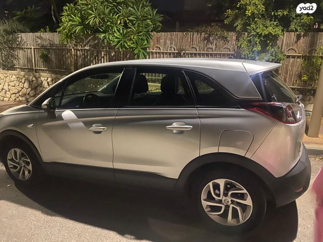 מודעת רכב אופל קרוסלנד X