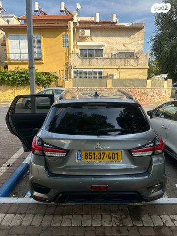 מודעת רכב מיצובישי ASX