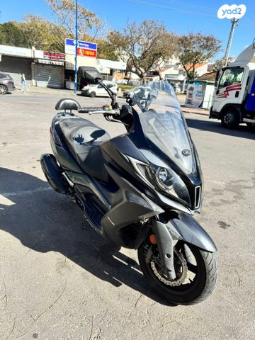 מודעת רכב קימקו דאון-טאון 350