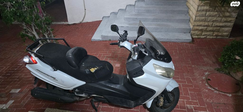 סאן יאנג מקסים 400i