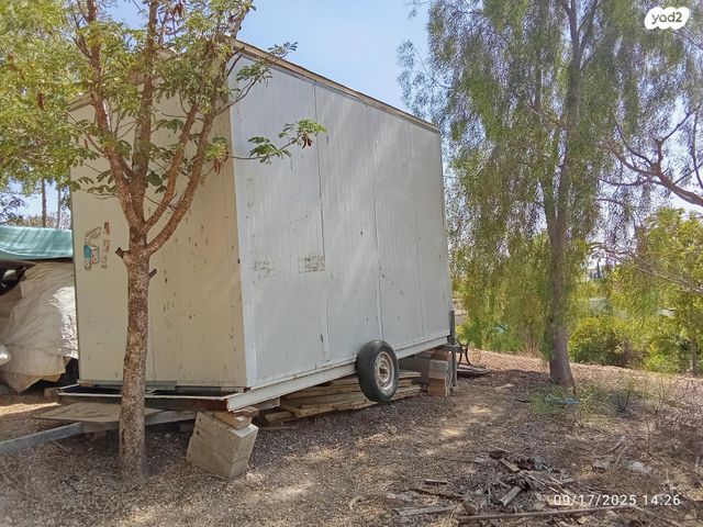 מודעת רכב נגרר (קראוון נגרר)