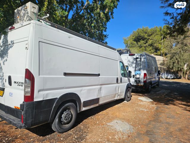 מודעת רכב ממונע אוטוקראוון