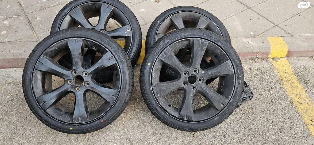 feedItemObj.data.row_1