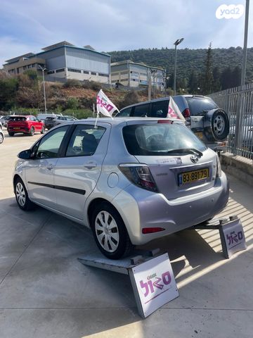 טויוטה יאריס