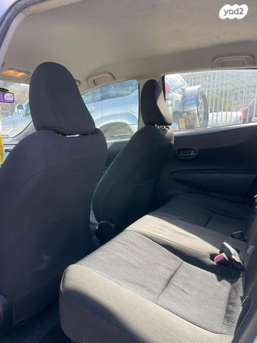 טויוטה יאריס