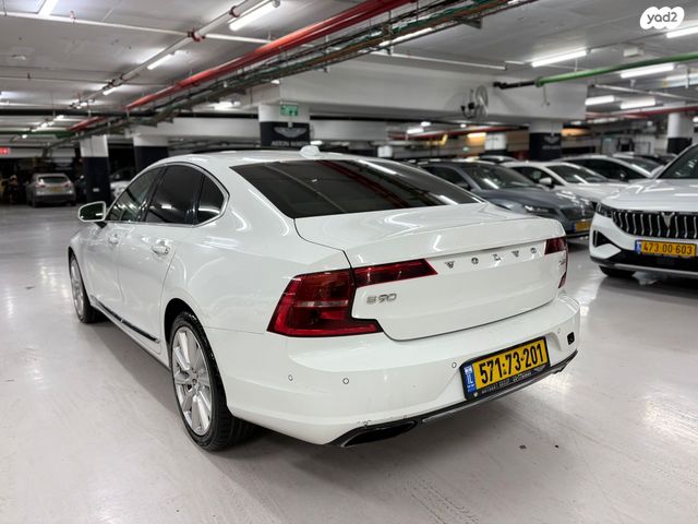 וולוו S90