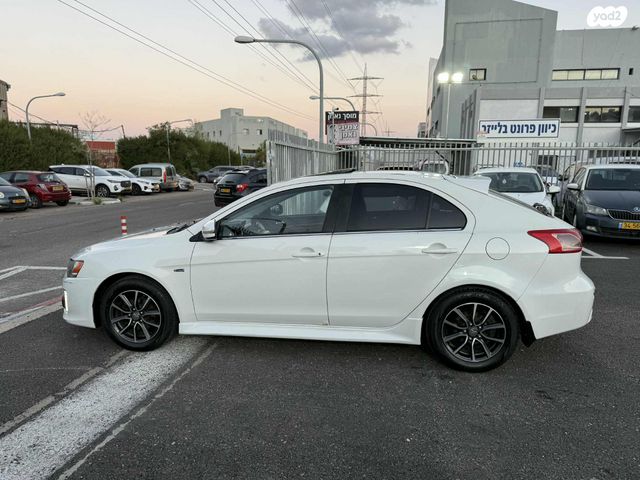 מיצובישי לנסר