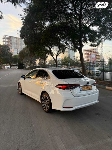 טויוטה קורולה