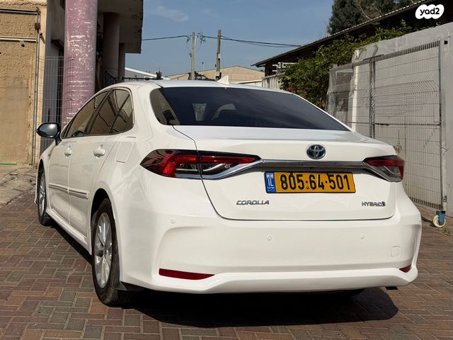 טויוטה קורולה