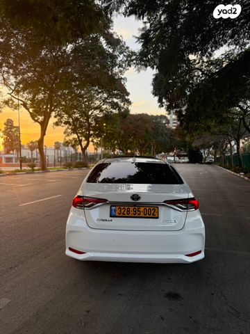 מודעת רכב טויוטה קורולה