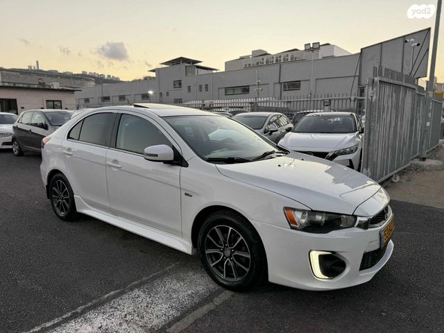 מודעת רכב מיצובישי לנסר