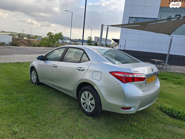 מודעת רכב טויוטה קורולה 2