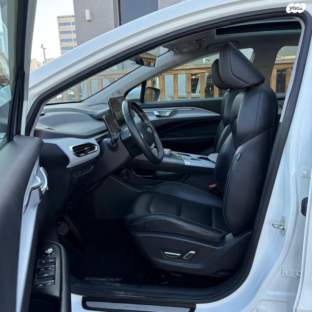 ג׳ילי Geometry C