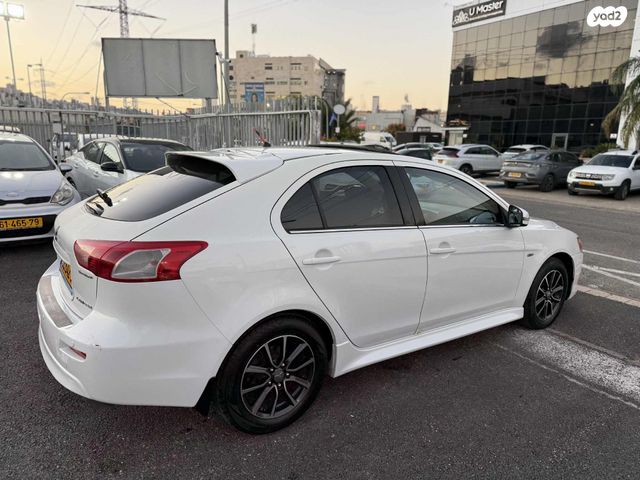 מיצובישי לנסר