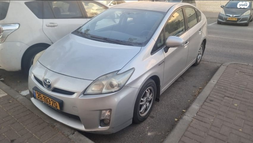 מודעת רכב טויוטה פריוס