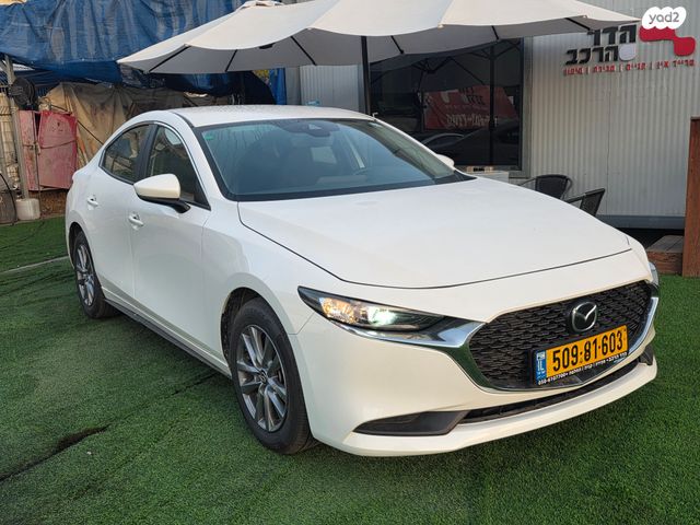 מודעת רכב מאזדה 3