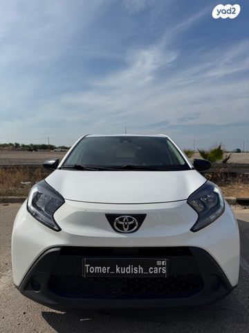 טויוטה אייגו X