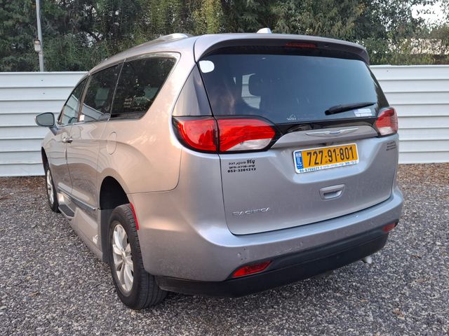 קרייזלר פסיפיקה