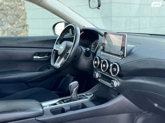 ניסאן סנטרה