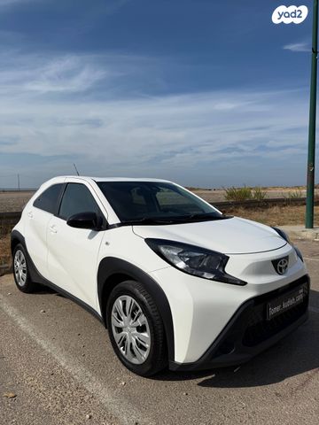 טויוטה אייגו X