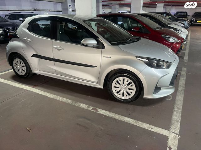 מודעת רכב טויוטה יאריס