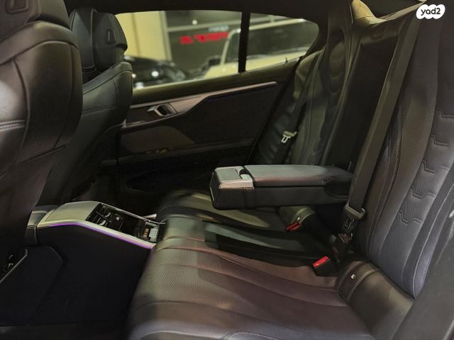 ב מ וו סדרה 8