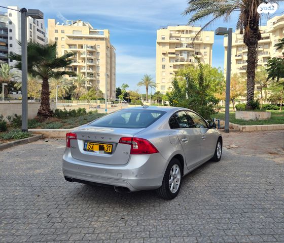 וולוו S60