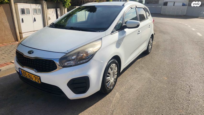 מודעת רכב קיה קארנס