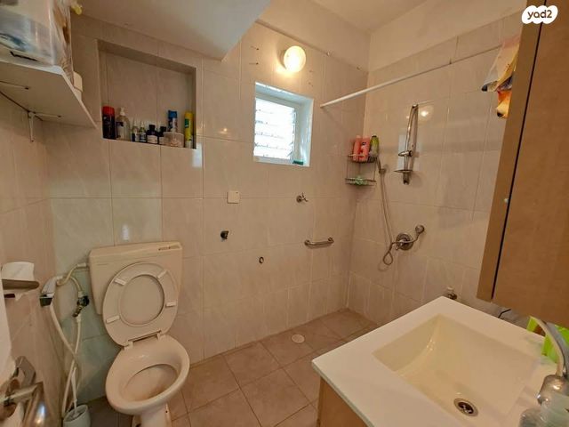 דירת גן, הרבי מויטבסק 4, צהלון, שיכוני חסכון, תל אביב יפו