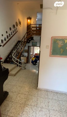 דו משפחתי, משעול הסייפן 21, הפרחים, קרית גת