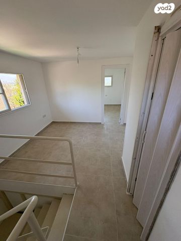 דופלקס, יוסף ויתקין 8, נווה עובד, חדרה