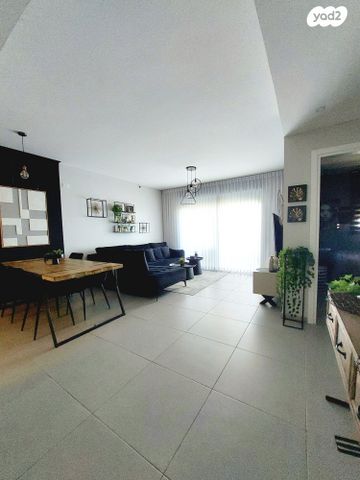 בית פרטי/ קוטג', משה לוי 3, נאות שמיר, רמלה