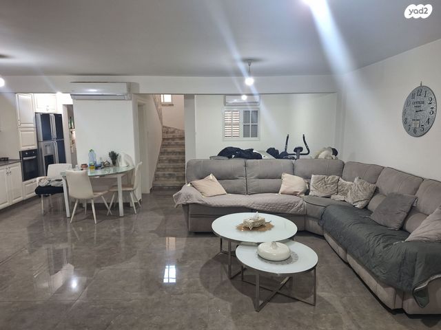 בית פרטי/ קוטג', שדרות גת 11, בני ישראל, קרית גת