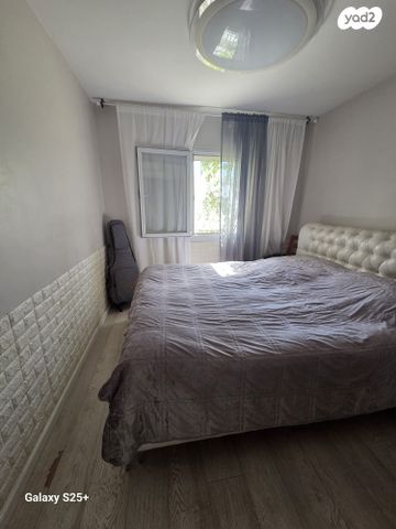 אריה אלטמן 16