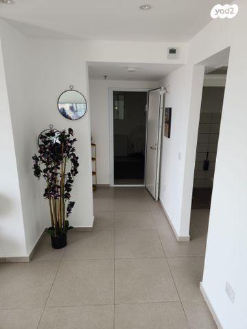 דירה, קרל פופר 13, קרית המדע, נתניה