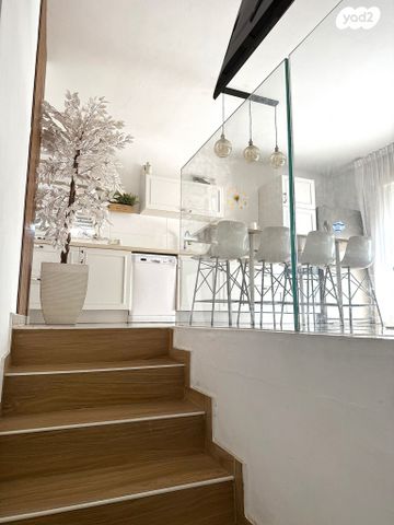 טריפלקס, הבוצרים 7, קרית כרמים, ראשון לציון