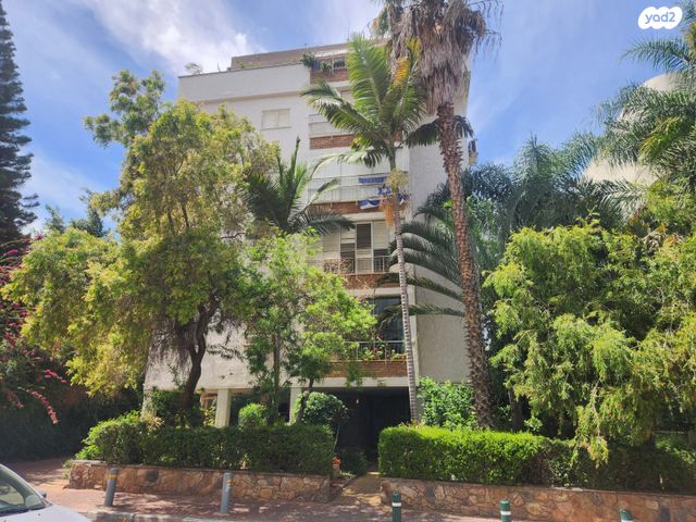 דירה, פרופ' איינשטיין 5, ב' / צפון מערב העיר, רחובות