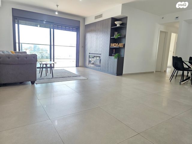 דירה, פתח תקווה 45, רמת אפרים, נתניה