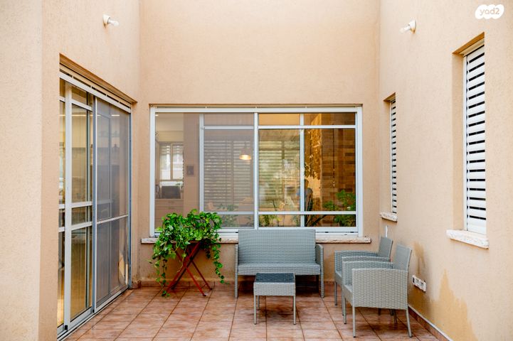 בית פרטי/ קוטג', מפרץ חנייה 1, להב, להב