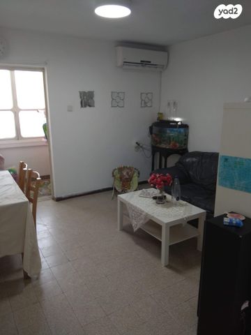 שדרות יצחק בן צבי 56