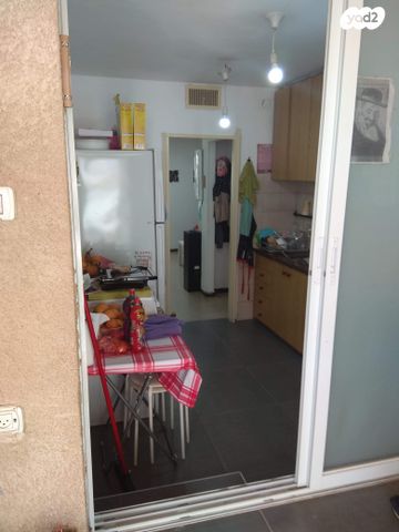 דירה, שדרות יצחק בן צבי 56, שאר העיר, קדימה צורן