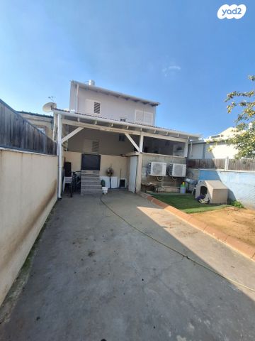 בית פרטי/ קוטג', שדרות גת 11, בני ישראל, קרית גת